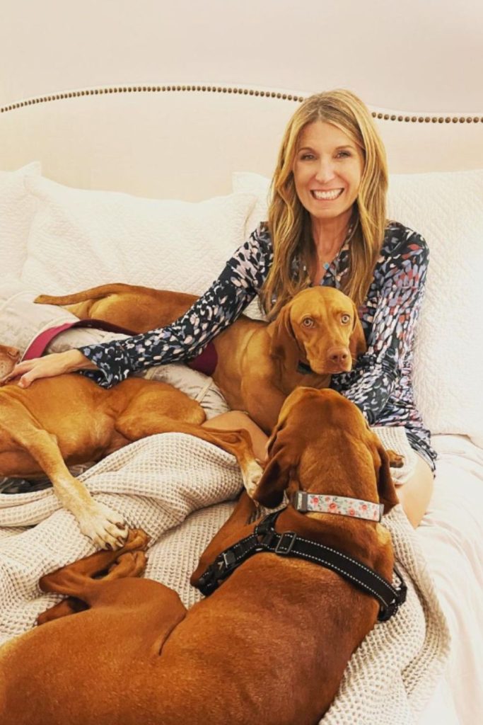 nicolle wallace with her dogs
