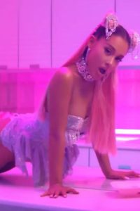 ariana grande sexy pictures in pick dress